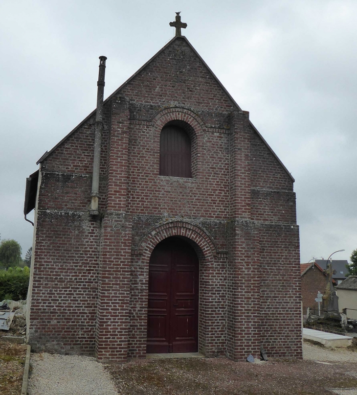 L'entrée de l'église - Neuflieux