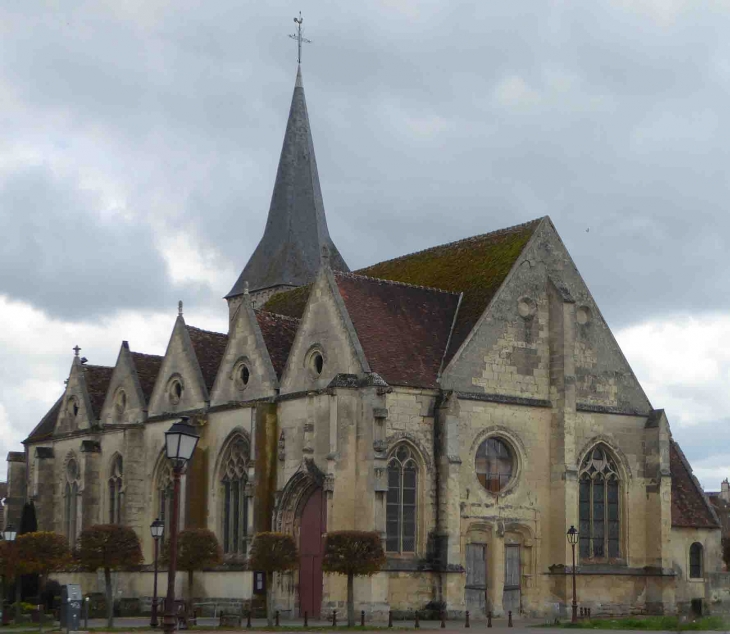 L'église - Neuilly-Saint-Front