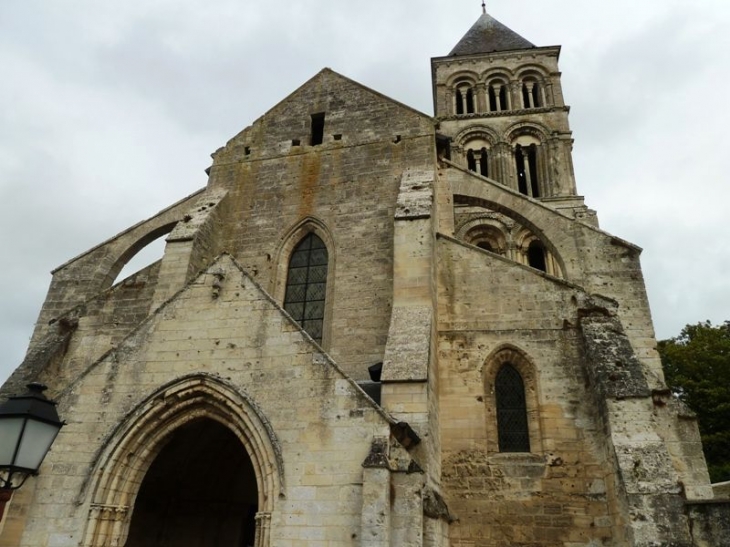 Photo à NouvionleVineux (02860) L'église NouvionleVineux