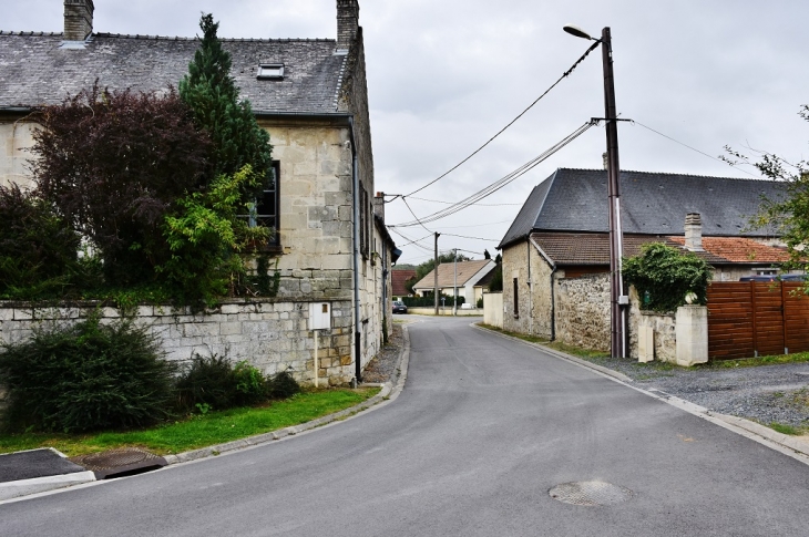 Le Village - Osly-Courtil