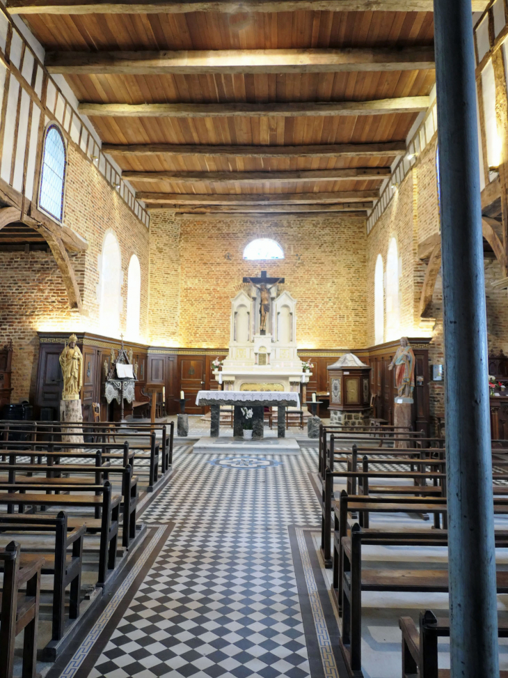 L'intérieur de l'église - Parfondeval