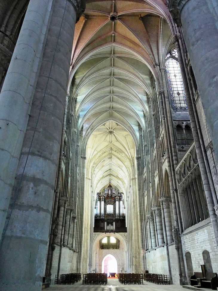 L'intérieur de la basilique  - Saint-Quentin