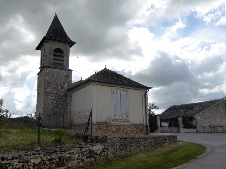 Clocheton abritant la cloche de l'ancienne église - Saint-Thibaut