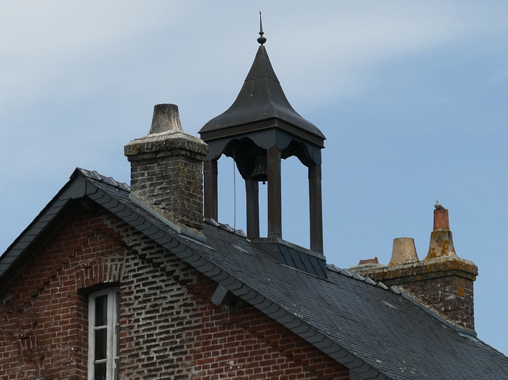 Le clocheton de la mairie - Sainte-Geneviève