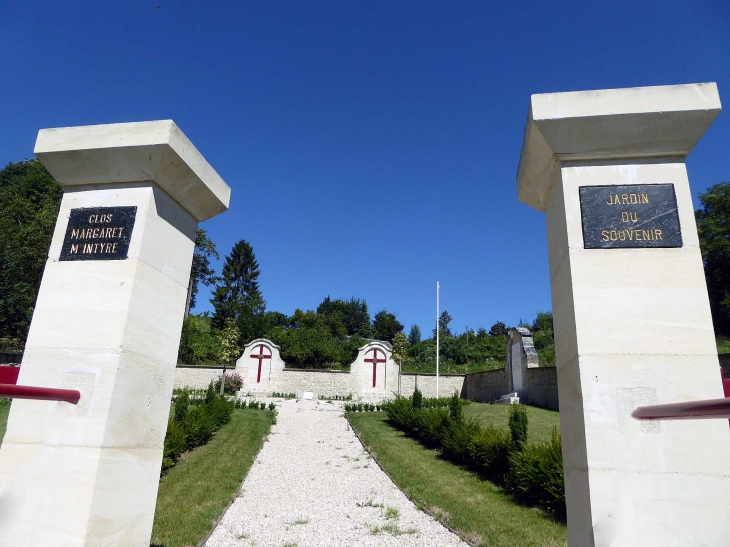 Le cimetière militaire - Sancy-les-Cheminots