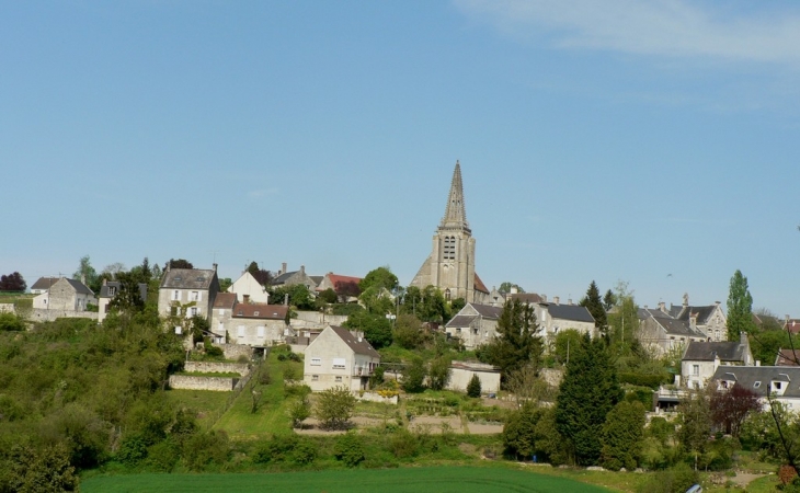 Le village et son église - Taillefontaine