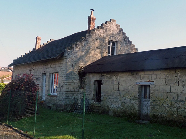 Maison à pignon à pas de moineaux - Verneuil-sous-Coucy