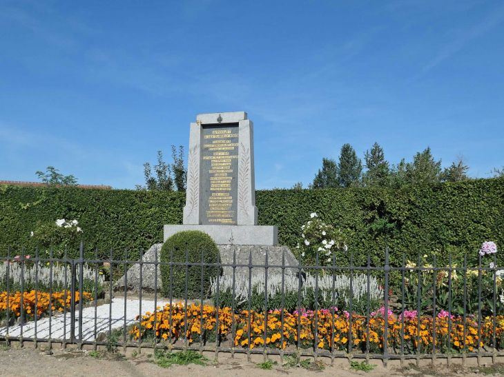 Le monument aux morts - Avricourt