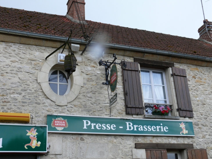 Presse-Brasserie du village - Barbery