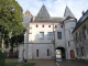 les tours d'entrée  du palais episcopal côté cour