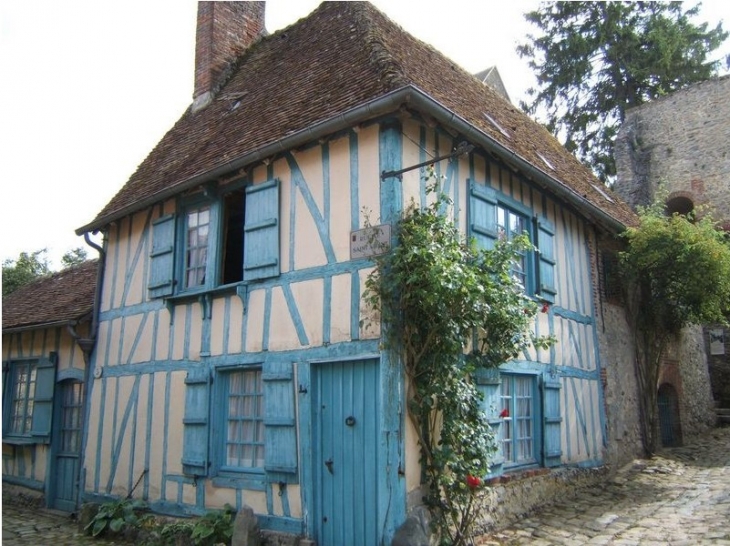 La très célèbre maison bleue - Gerberoy