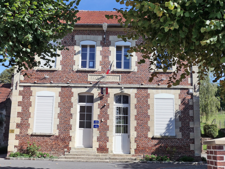 La mairie - La Neuville-sur-Ressons