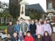 classe CM1 devant le Monument aux Morts du Coudray-St-Germer