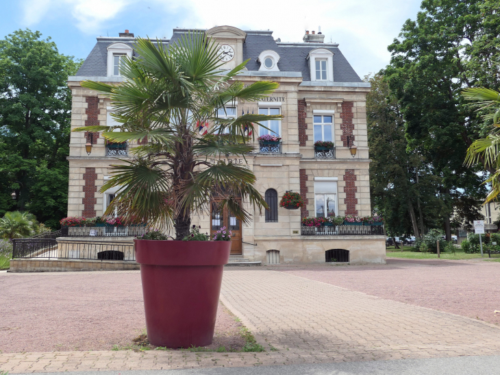 La mairie - Margny-lès-Compiègne