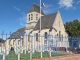 le cimetière militaire devant l'église