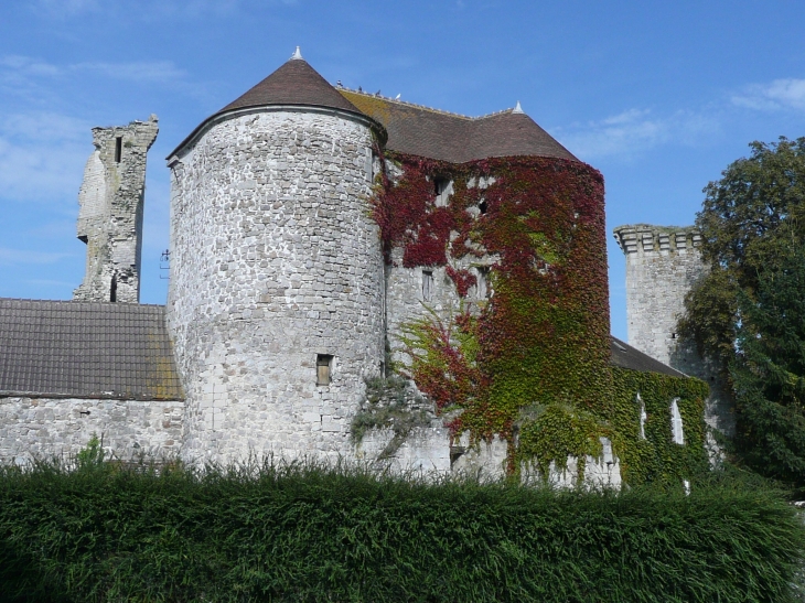 LE CHATEAU - Montépilloy