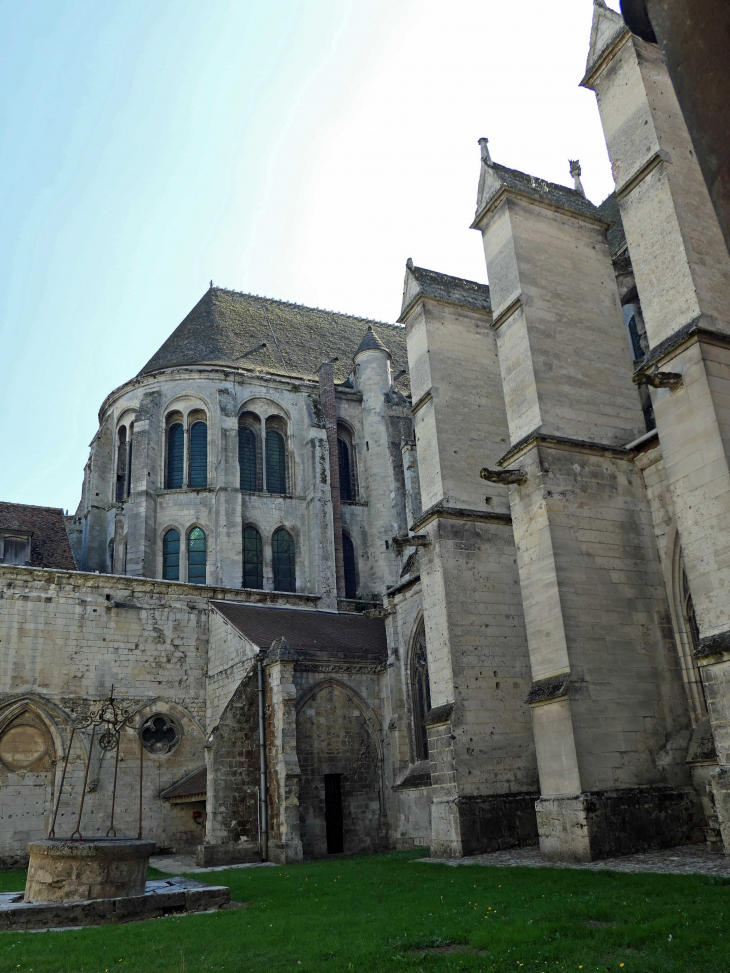 Cathédrale  Notre Dame :le côté Nord - Noyon