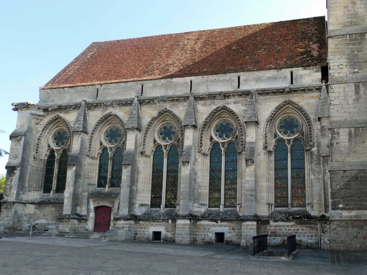 Cathédrale  Notre Dame :le réfectoire des chanoines sur le côté Ouest - Noyon