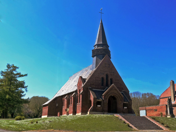 Photo à Bazentin (80300) L'église Bazentin, 426829