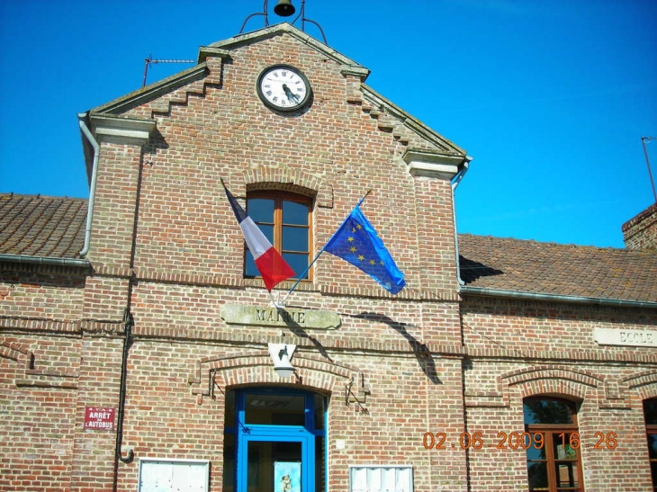 Photo à Boismont (80230) Mairie Boismont, 40856