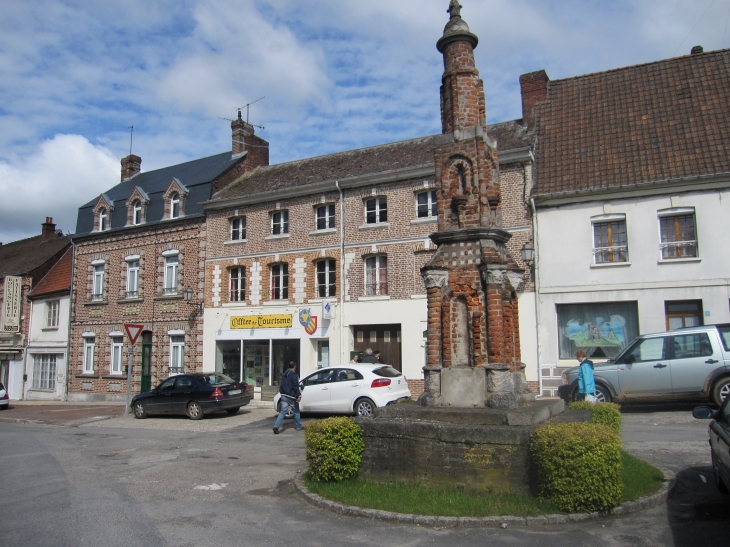 Place du marché  - Crécy-en-Ponthieu