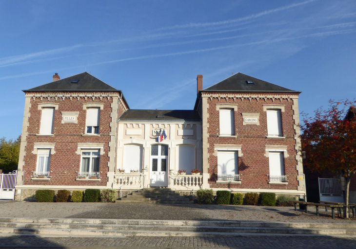 La mairie - Croix-Moligneaux