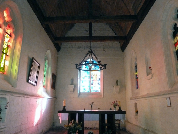 La chapelle du Hamelet : l'intérieur - Favières
