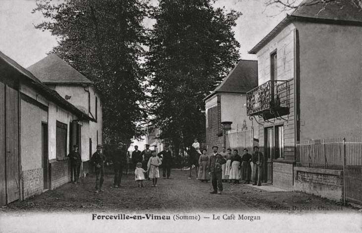 Le café Morgan (carte postale ancienne). Début XXe siècle. - Forceville-en-Vimeu