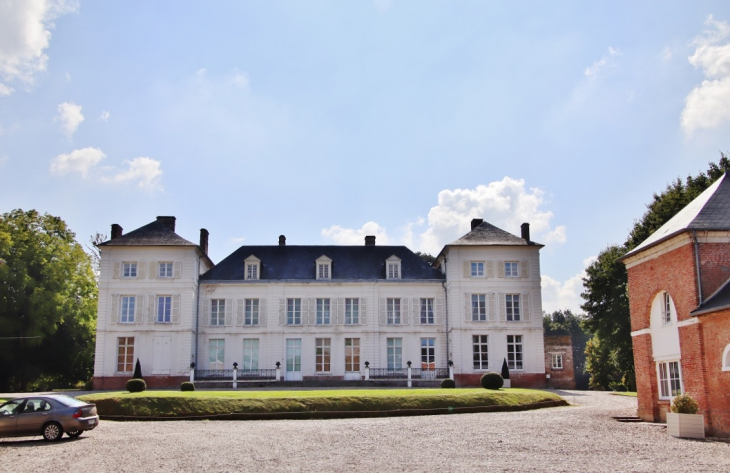 Le Château - Le Titre