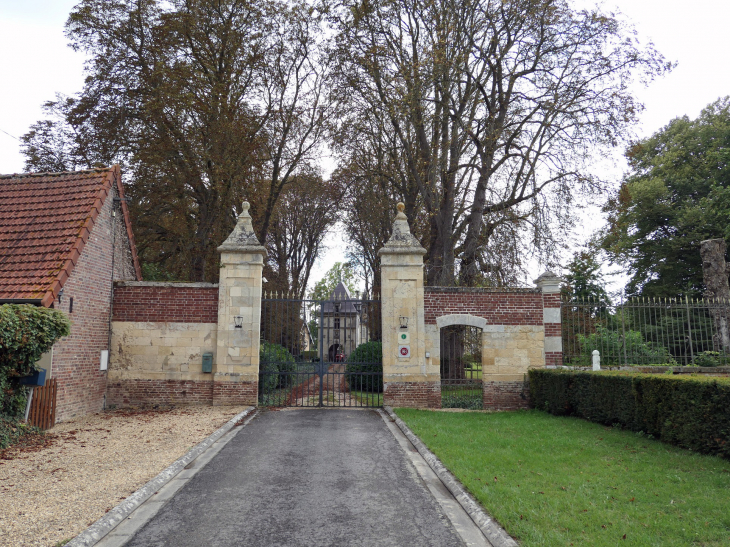 L'entrée du château - Méricourt-sur-Somme