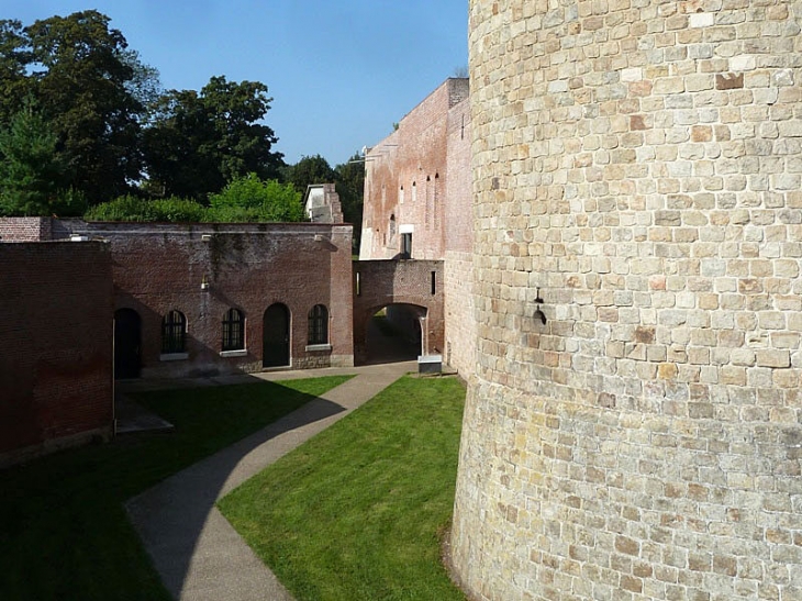 Le musée de la guerre dans les douves du château - Péronne