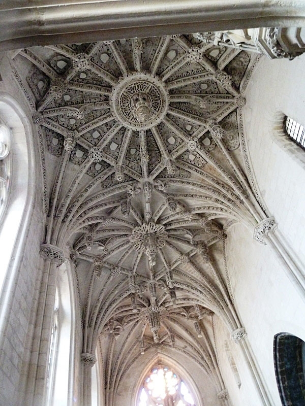 La plafond de la chapelle du Saint Esprit - Rue