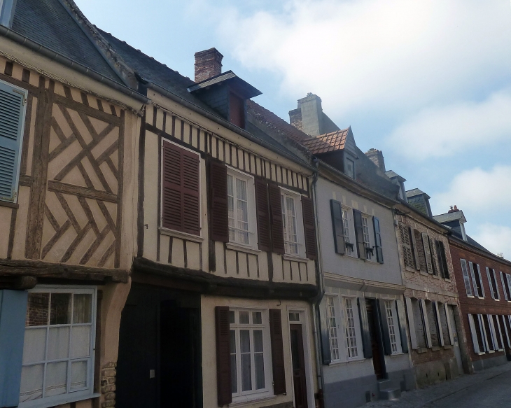 Rue médiévale de la ville haute - Saint-Valery-sur-Somme