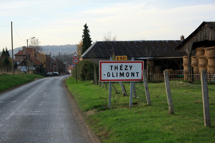 Entrée dans Thézy-Glimont