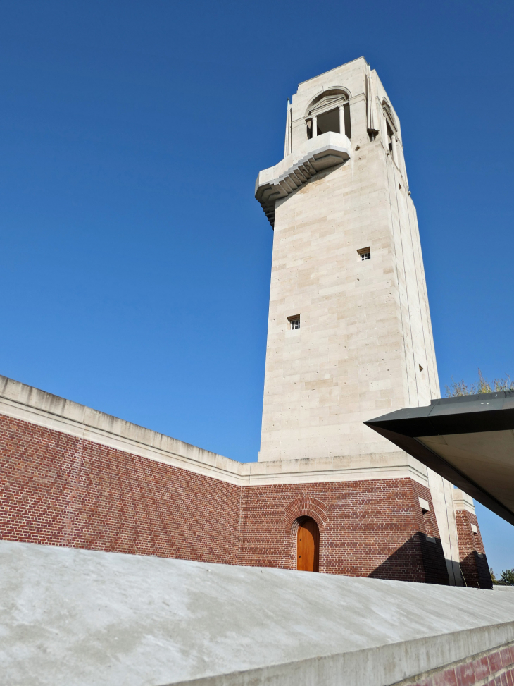 Le Mémorial National Australien : la Tour du Souvenir - Villers-Bretonneux