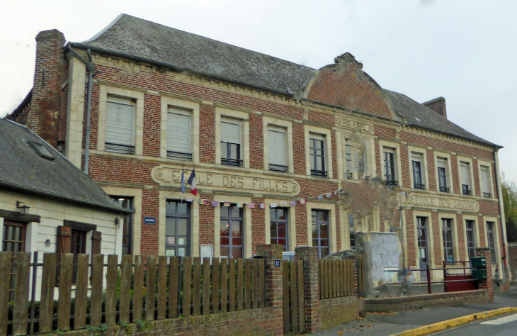 La mairie école - Voyennes