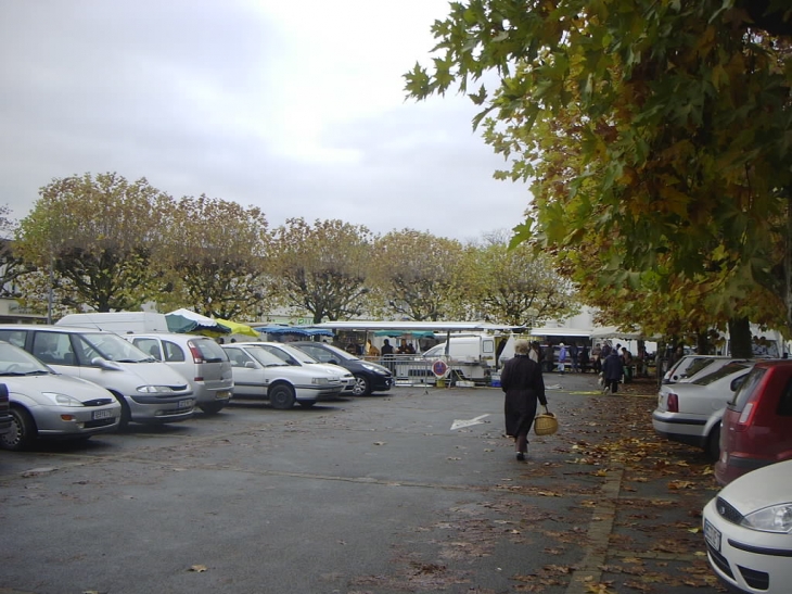 Samedi 15 novembre 2008 jour de marché - Aigrefeuille-d'Aunis