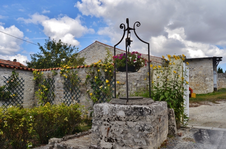 Photo à Ardillières (17290) Ardillières, 216735