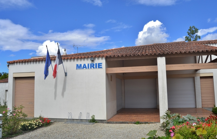 Photo à La Jarne (17220) La Mairie La Jarne, 216206