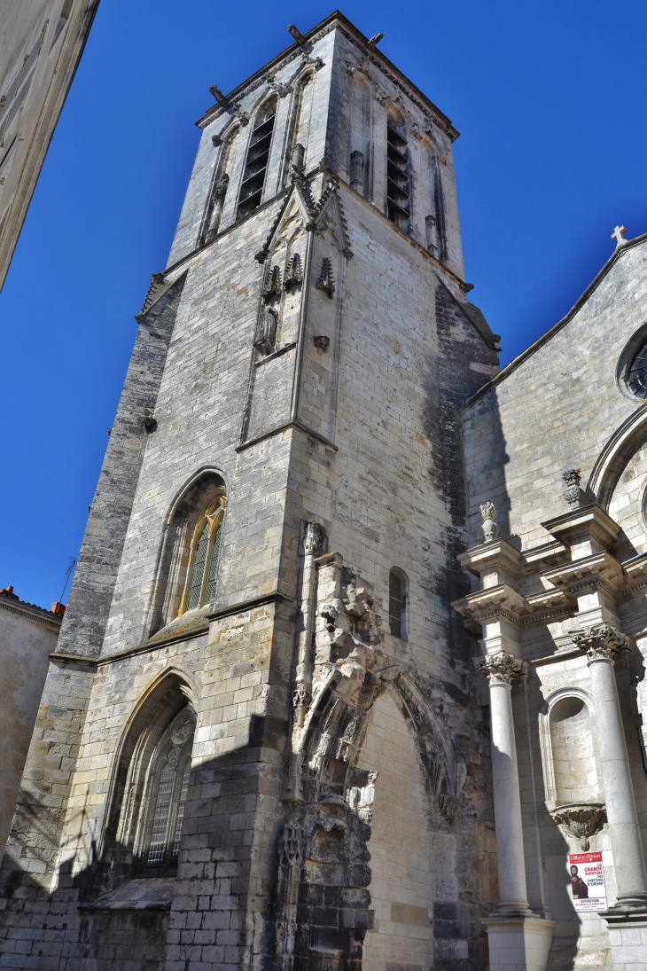  .église Saint-Sauveur - La Rochelle