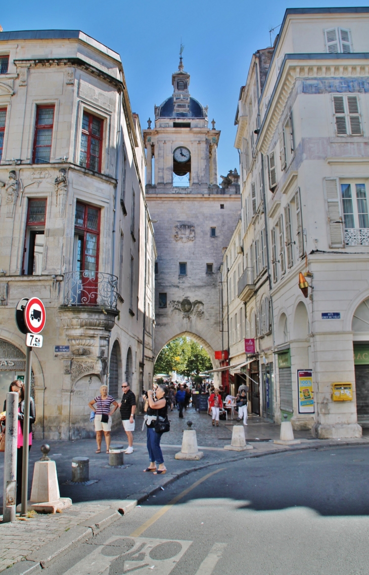 Photo à La Rochelle (17000) : Porte de la Grosse Horloge ...