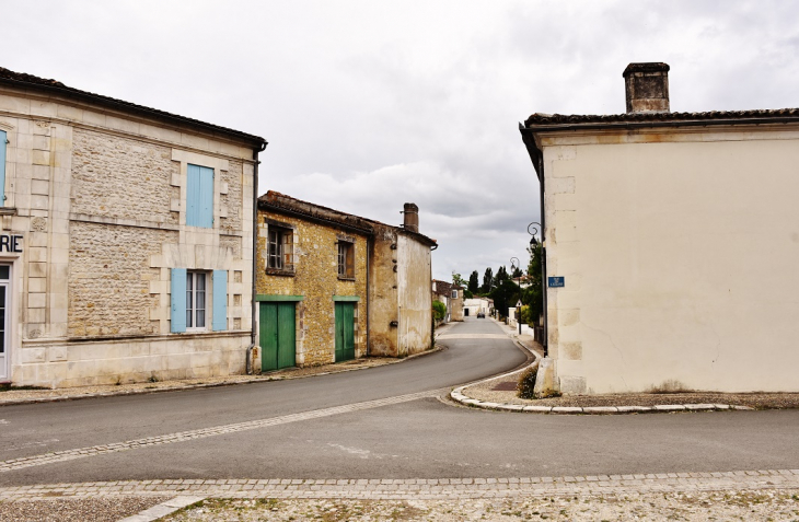 La Commune - Montpellier-de-Médillan