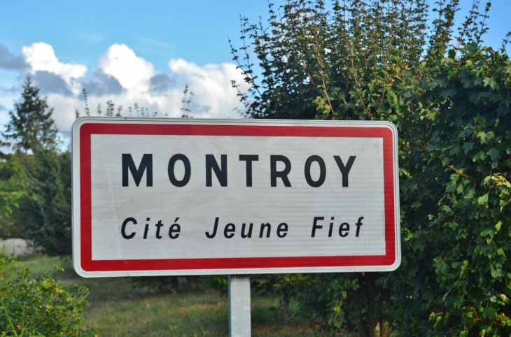  - Montroy