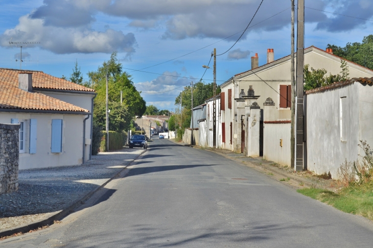 Saint-Julien commune de Montroy