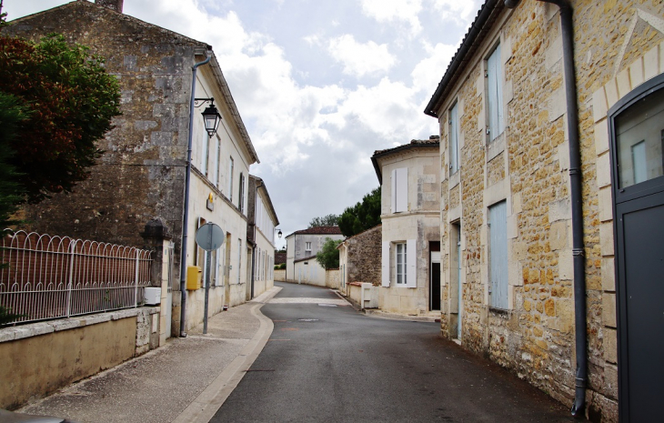 La Commune - Saint-André-de-Lidon