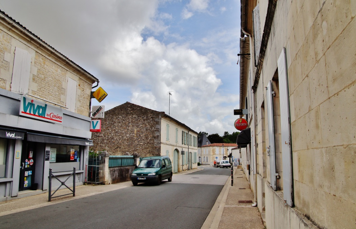 La Commune - Saint-André-de-Lidon