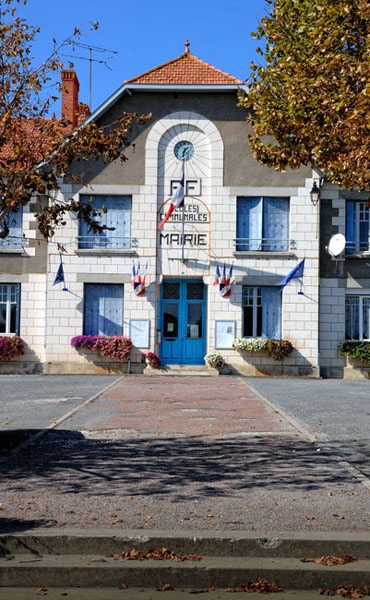 La mairie de Saint Dizant du Gua - crédit Philippe Bizet - Saint-Dizant-du-Gua