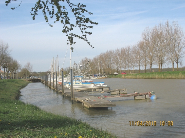 Le port qui s'est amélioré - Saint-Fort-sur-Gironde