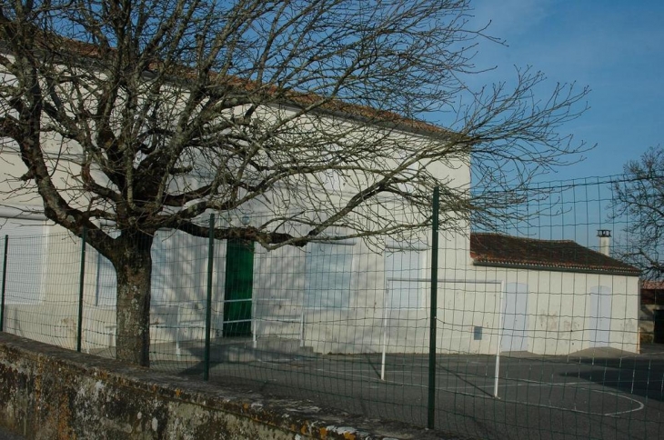 St Jean d'Angle, notre école - Saint-Jean-d'Angle