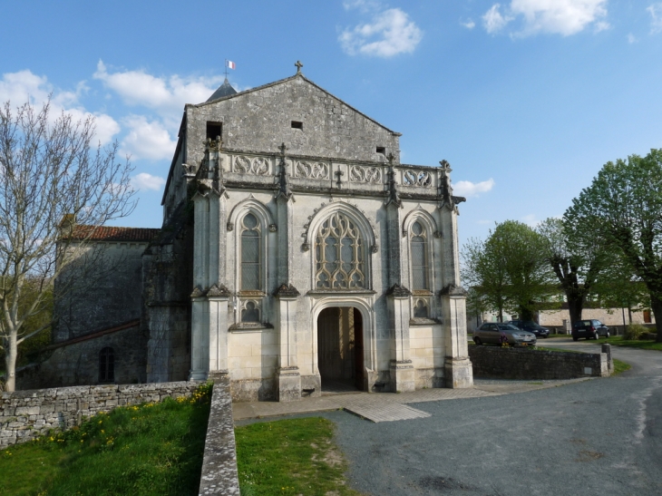 Eglise Saint-Saturnin - Saint-Saturnin-du-Bois